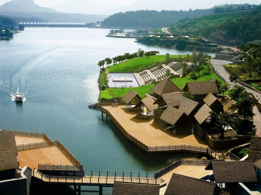 Aamby Valley City Lonavala Luaran gambar View of the resort
