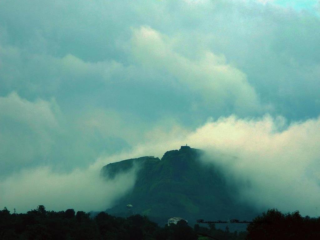 Aamby Valley City Lonavala Luaran gambar The Rock of Gibraltar