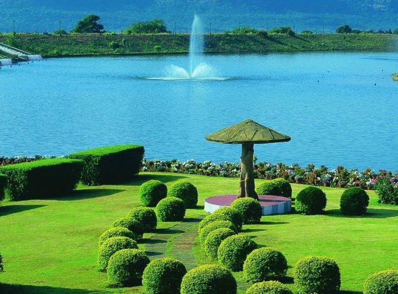 Aamby Valley City Lonavala Luaran gambar View of the artificial lake