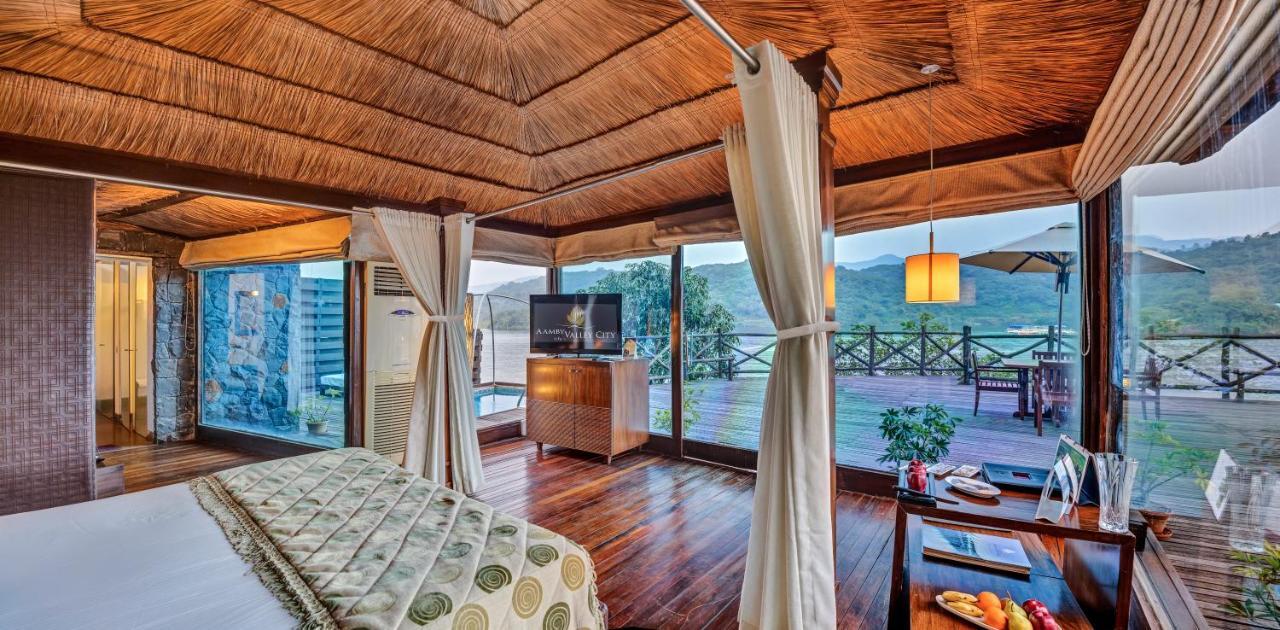 Aamby Valley City Lonavala Bilik gambar A room at the resort