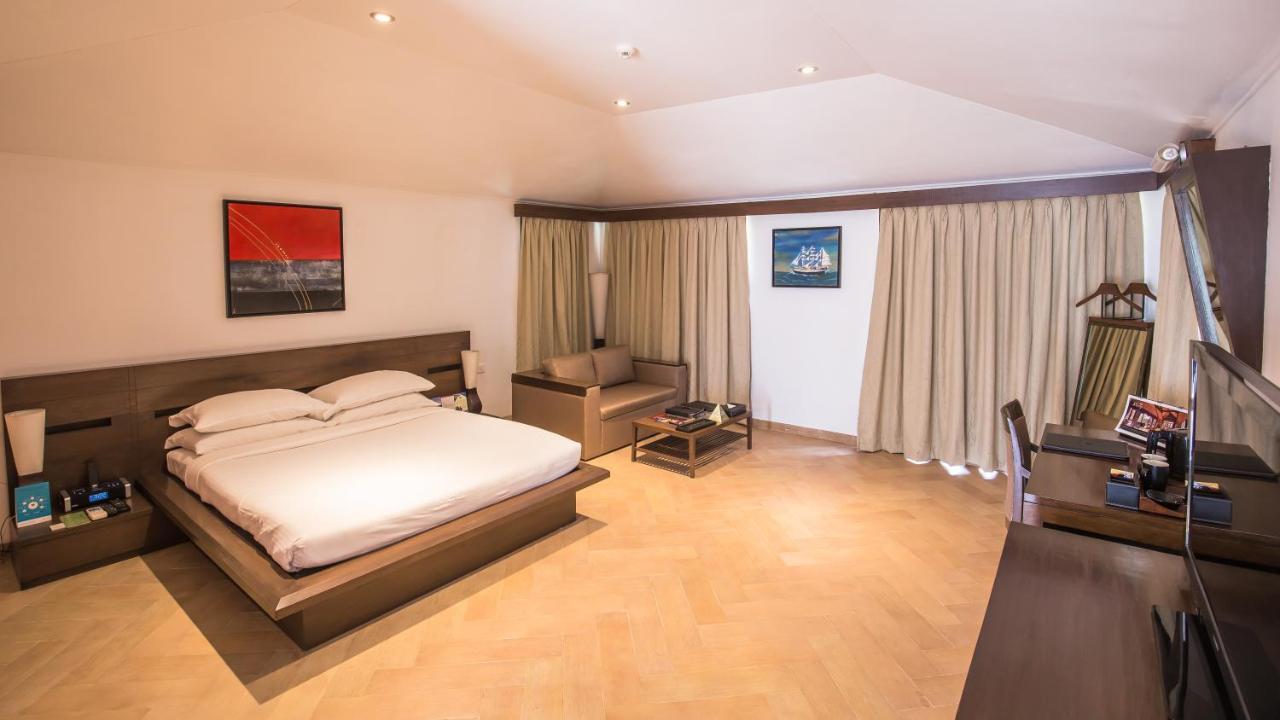 Aamby Valley City Lonavala Luaran gambar A room at the hotel
